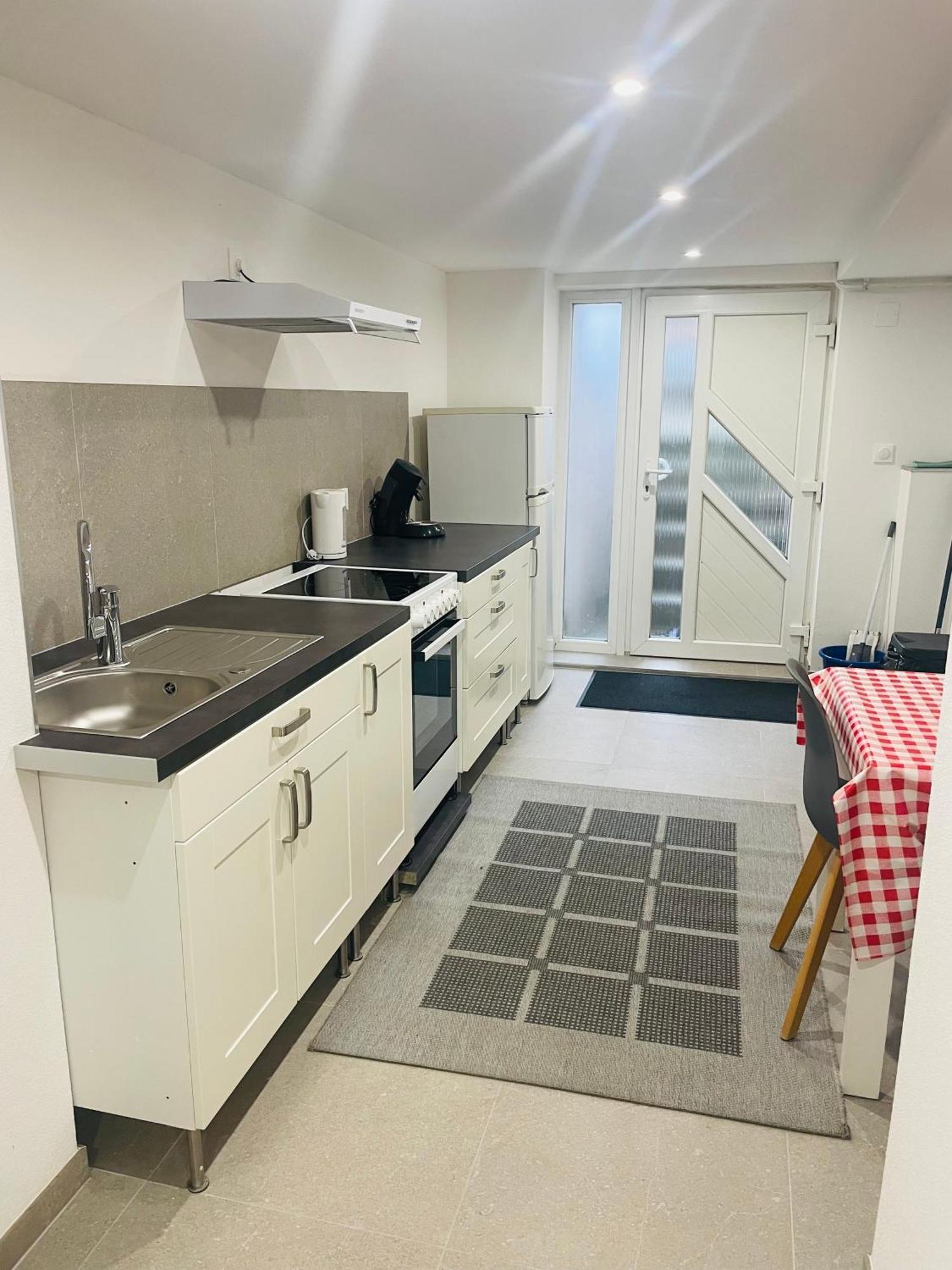 Appartement Bes,, F2 Renove Confort Avec Entree Independante Wittenheim Exterior foto